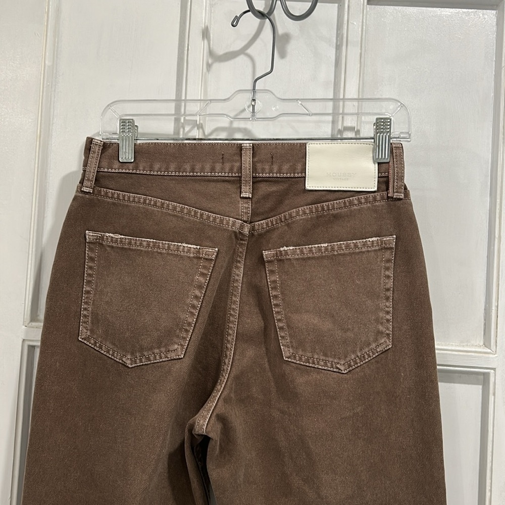 MOUSSY Vintage Emery Wide Straight Raw Hem Button Fly Jeans in Brown - 28 - Picture 7 of 15